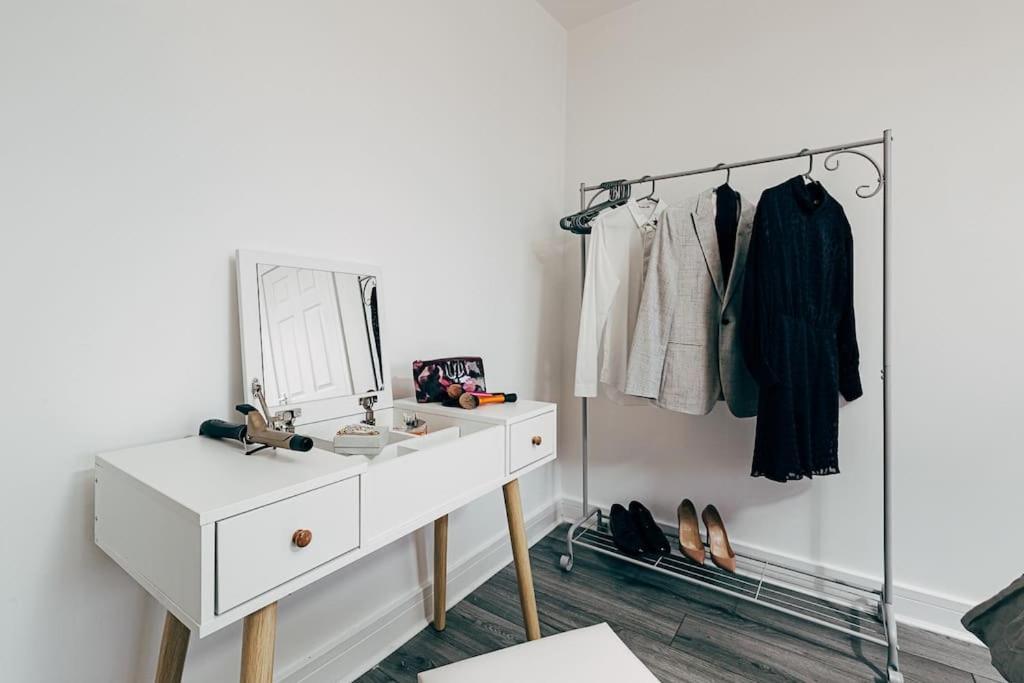 Park & Relax In 1Bd Central Liverpool Home Exteriör bild