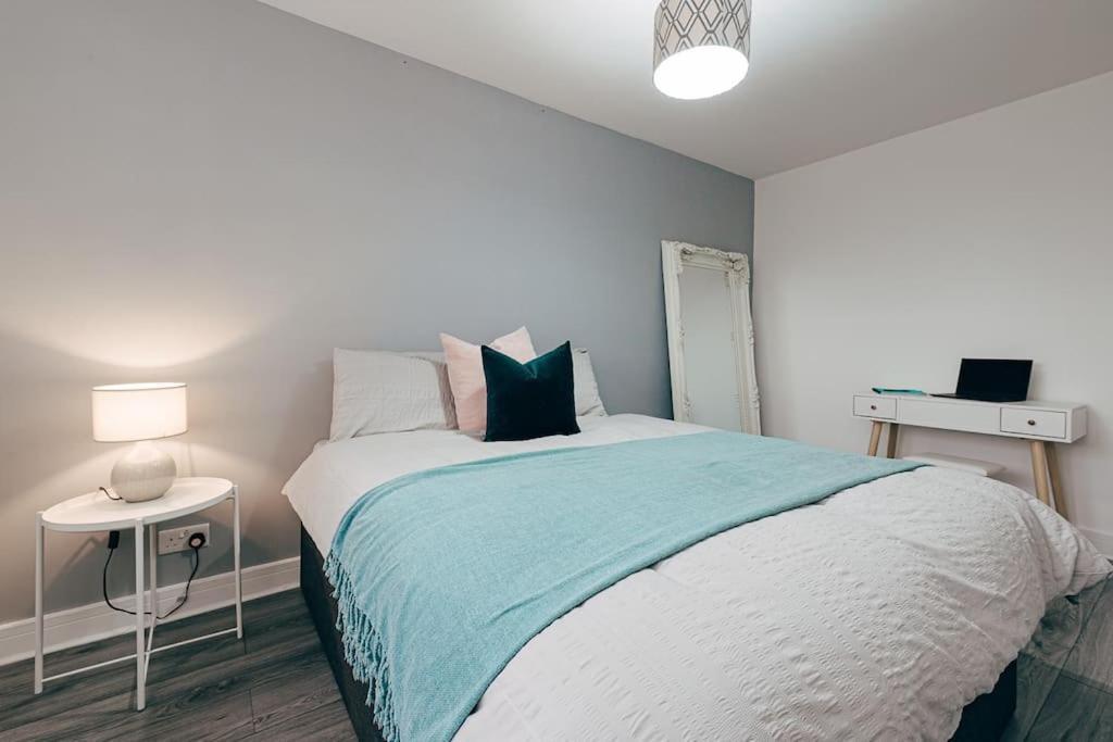 Park & Relax In 1Bd Central Liverpool Home Exteriör bild